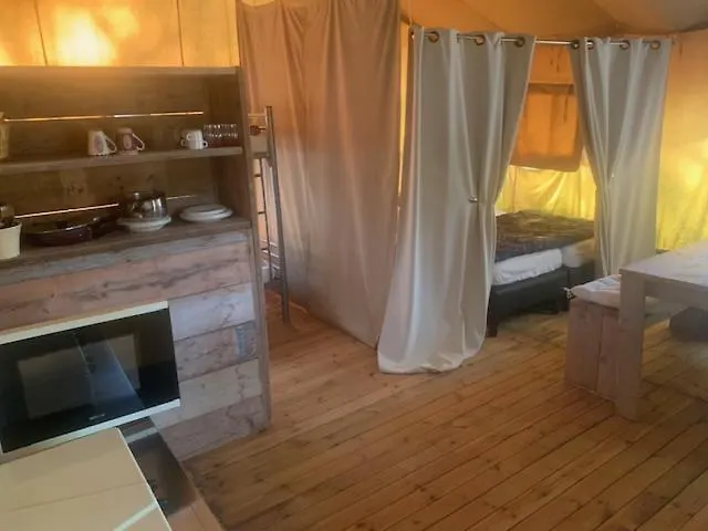 Campsite Camping Les Lacs D'Armagnac Bretagne-d'Armagnac France