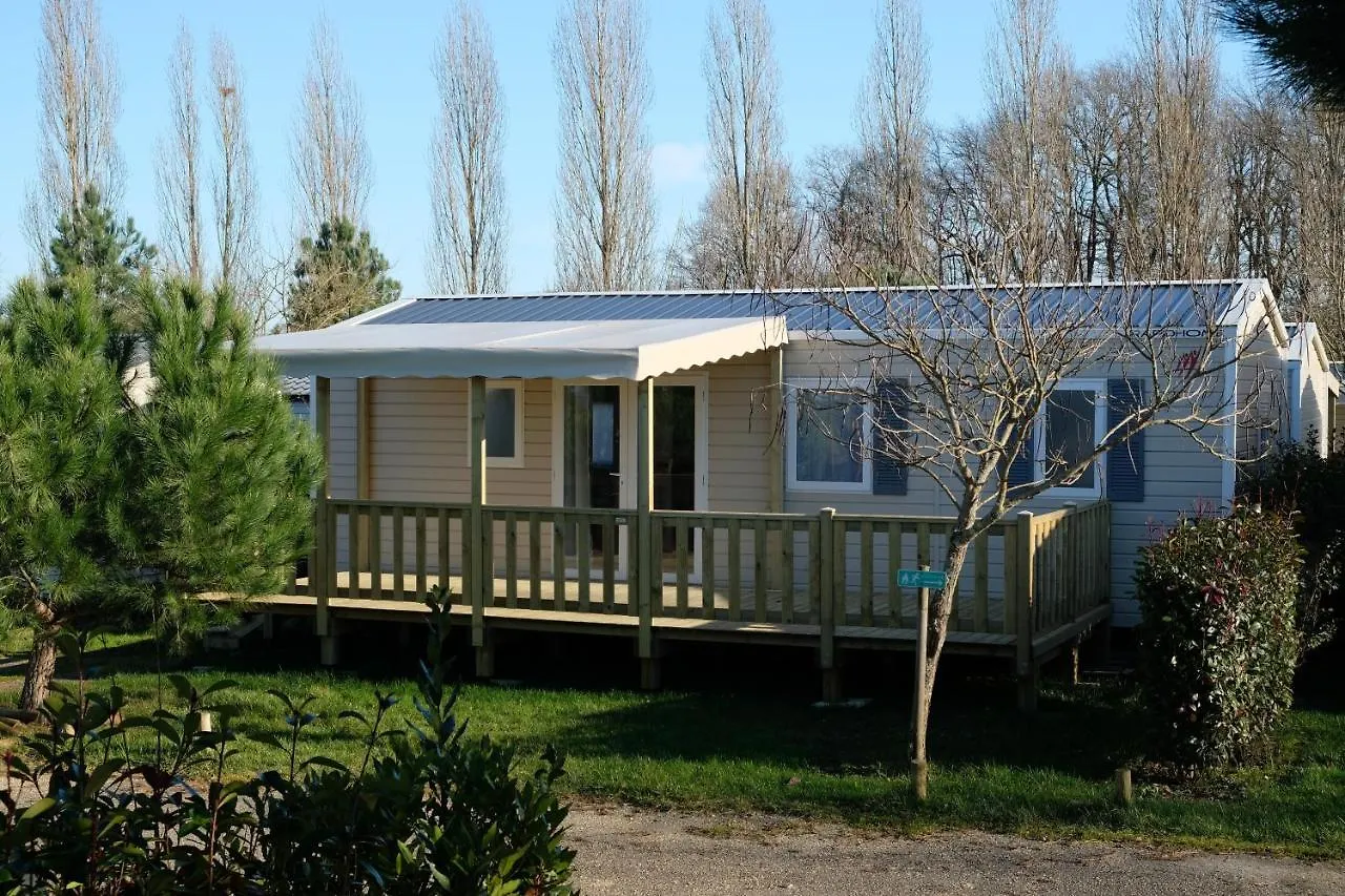 Campsite Camping Les Lacs D'Armagnac Bretagne-d'Armagnac